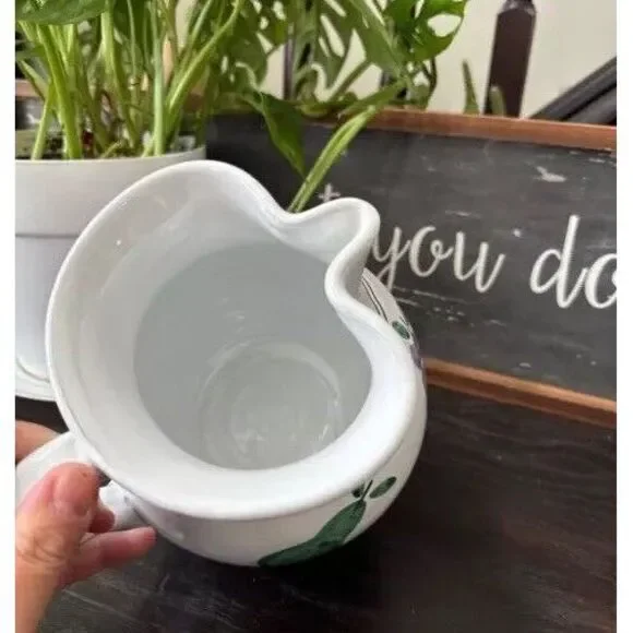 Caleca Pitcher - Picture 4 of 5